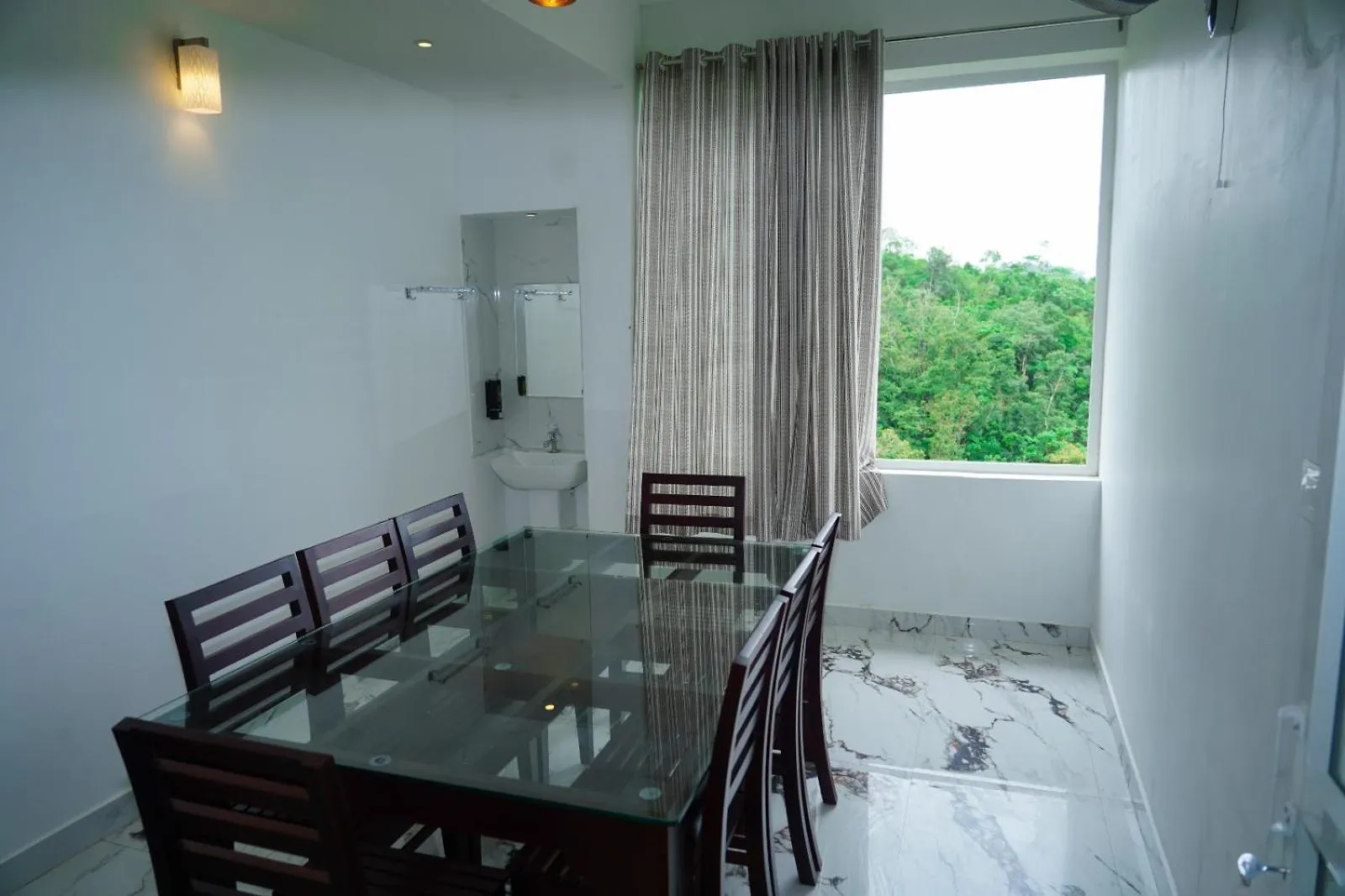 Pinnacle Resort Vagamon India